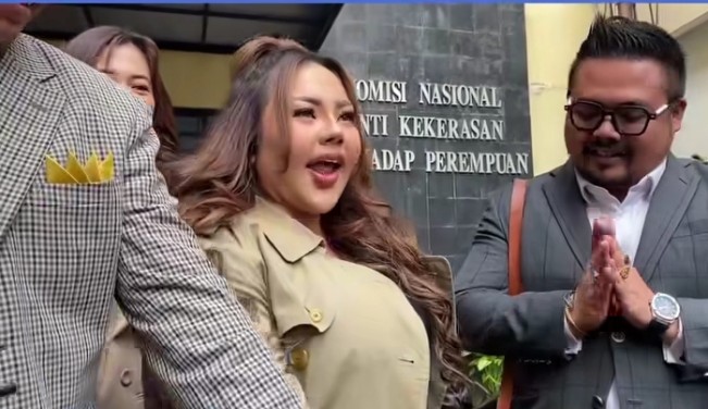 Lisa Mariana dilaporkan Ridwan Kamil ke Bareskrim Polri terkait pencemaran nama baik. [Instagram]